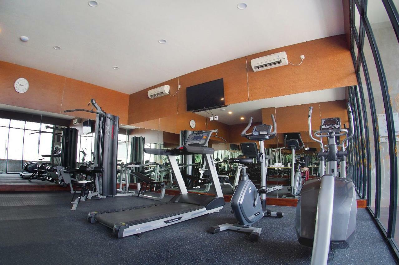 Aviary Bintaro Hotel Serpong Exterior photo